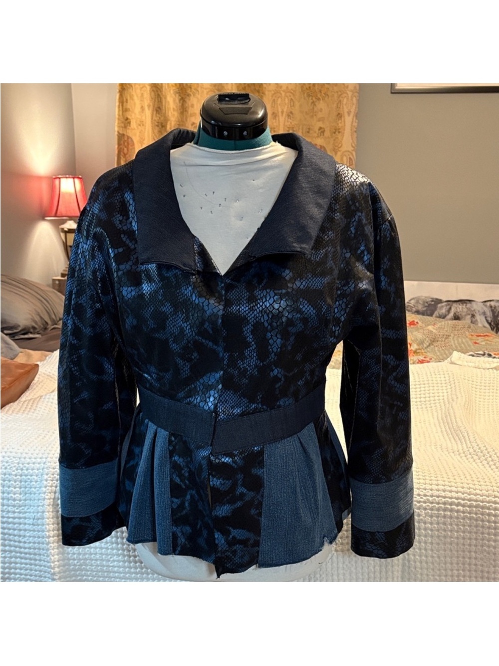 Women's Navy & Black Textured Peplum Blazer